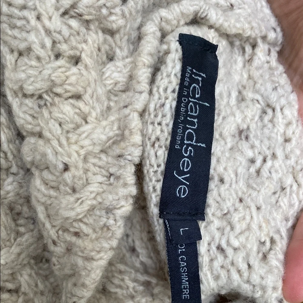 Cream Aran Trellis Pattern Wool and Cashmere Sweater - Picture 6 of 13